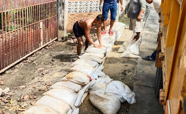 ชุมชนริมน้ำเจ้าพระยา จ.นนทบุรี เฝ้าระวังน้ำท่วม รับมือช่วงน้ำทะเลหนุน-มวลน้ำเหนือ