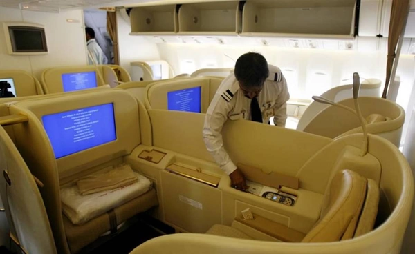 ภาษีเที่ยวบินหรูมาแล้ว! 8 ชาติบีบเศรษฐีจ่ายค่าปกป้องโลก