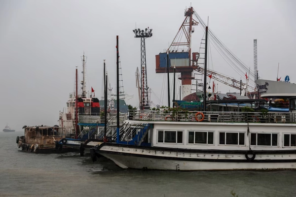 เวียดนามเตรียมรับ "ไต้ฝุ่นวิภา" พัดขึ้นฝั่งวันนี้ 