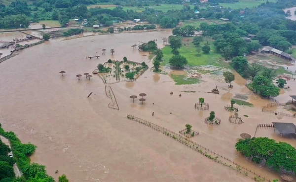 ฝนตกหนัก! เปิดรายชื่อจังหวัดเสี่ยงน้ำท่วมฉับพลัน น้ำป่าหลาก 17 - 22 พฤศจิกายน