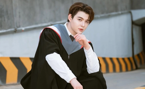 "เซ้นต์ ศุภพงษ์" จบปริญญาโท แฟนคลับแห่แสดงความยินดี 