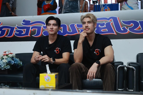 “ภณ – อ๋อง” บุกเวทีมวย “อ้อมน้อย”  เปิดประสบการณ์ดูมวยสดติดขอบสนาม