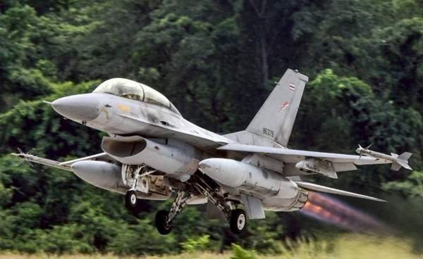 ครม. ไฟเขียว  ทอ. จัดซื้อ เครื่องบินกริพเพน เสริมเขี้ยวเล็บทัพฟ้าไทย รวม 12 ลำ  