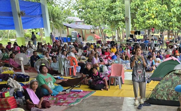 รัฐบาลแนะชาวสุรินทร์หลีกเลี่ยงพื้นที่เสี่ยง-เตรียมรับข้อมูลการแจ้งเตือนจากจังหวัด