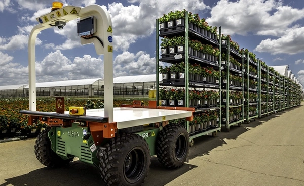 บริษัท Burro ขยายฝูงหุ่นยนต์อัตโนมัติในฟาร์ม Petitti Family Farms ยกระดับการเกษตรอัจฉริยะ