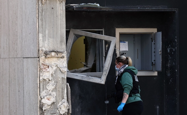 โจรฝรั่งเศสุกปล้นอัญมณีที่เมืองรูแบซ์ มูลค่าเกือบ 40 ล้านบาท