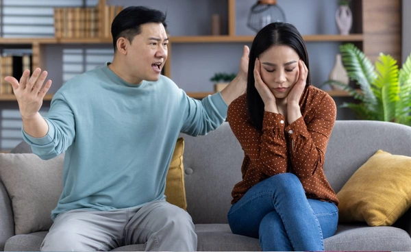 ชอบขุดเรื่องเก่า เอามาทะเลาะใหม่ สัญญาณอันตรายในความสัมพันธ์