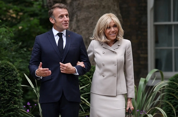 "มาครง" จ่อฟ้องอินฟลูฯชาวอเมริกัน หลังกล่าวหาภริยา "เป็นผู้ชาย"