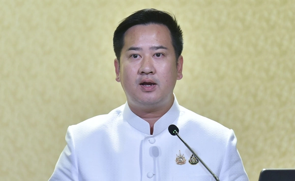 รัฐบาลกระตุ้นคนไทยตรวจ “HIV” ฟรีด้วยตัวเอง เน้นย้ำใช้ถุงยางอนามัยทุกครั้ง