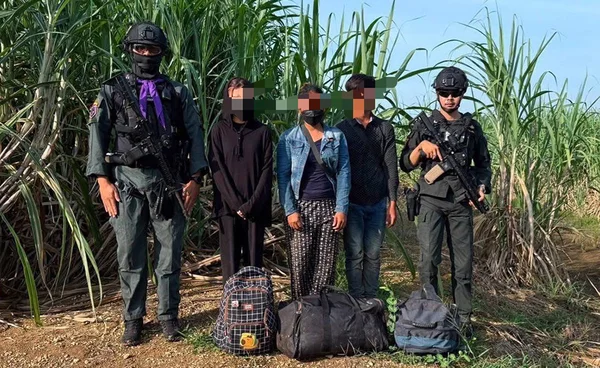 พล.ร.11 สกัดแรงงานผิดกฎหมาย 28 ราย ชายแดนตาพระยา สระแก้ว