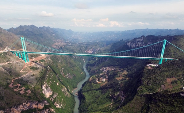 “สะพาน” สูงที่สุดในโลกในจีน เปิดใช้งานแล้ว หลังผ่านทดสอบเซฟตี้ ล้มแชมป์สะพานรุ่นพี่ในมณฑลเดียวกัน