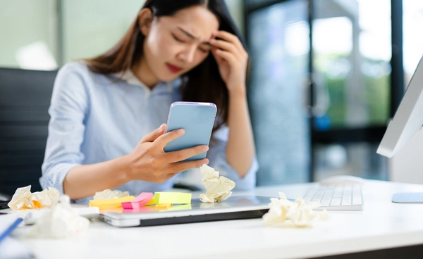 คนไทยเครียดเหตุชายแดนไทย-กัมพูชา กว่า 42% เหตุเสพข่าวเกิน 3 ชั่วโมงต่อวัน ทั้งข่าวจริง ข่าวลวง