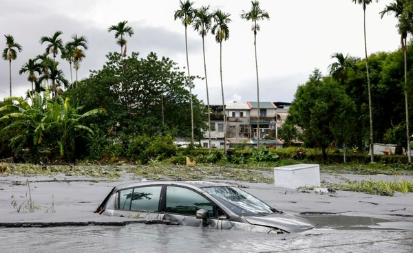 เปิดสาเหตุ “ไต้หวัน” เสียหายหนัก เพราะประเมินพายุต่ำ แม้ “รากาซา” สลายตัวแต่เมืองยังจมโคลน