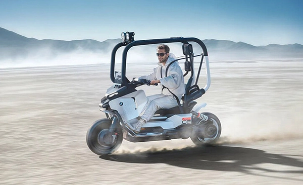 BMW เปิดตัวแนวคิด Vision CE สกู๊ตเตอร์ไฟฟ้า "ไร้หมวกกันน็อก" ปฏิวัติการเดินทางในเมือง