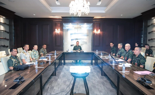 ทบ. เชิญผู้ช่วยทูตทหารอาเซียนร่วมหารือ-ชี้แจงข้อเท็จจริงสถานการณ์ไทย-กัมพูชา