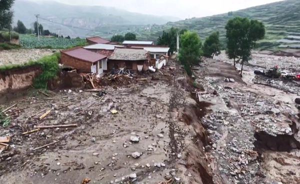 คืบหน้าน้ำท่วมดินถล่ม "จีน" พบเสียชีวิต 15 ราย เร่งค้นหาผู้สูญหาย