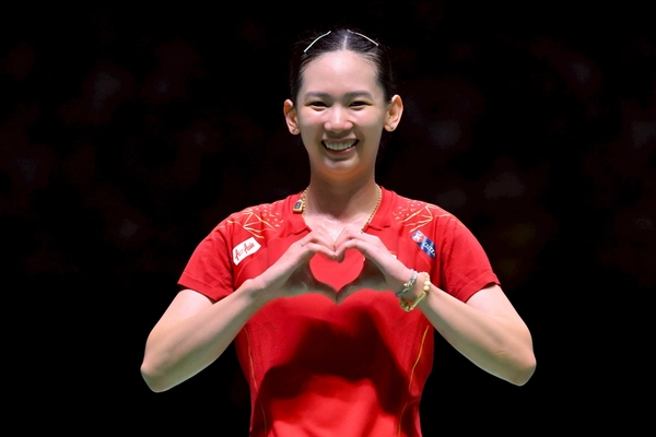 ประวัติ พรปวีณ์ ช่อชูวงศ์ : นักแบดมินตันสาวไทยฝีมือดี