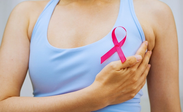 ผู้หญิงต่ำกว่า 40 ปี เป็นมะเร็งเต้านมกันมากขึ้น ข้อมูลนี้น่ากังวลแค่ไหน?