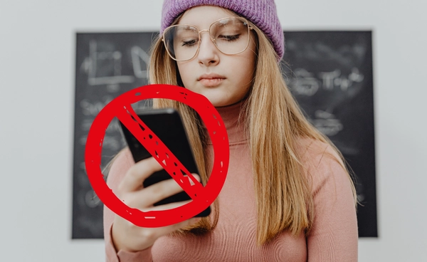 สิงคโปร์เตรียมห้ามนร.มัธยมใช้สมาร์ตโฟนตลอดวันในโรงเรียน เริ่มปี 2026