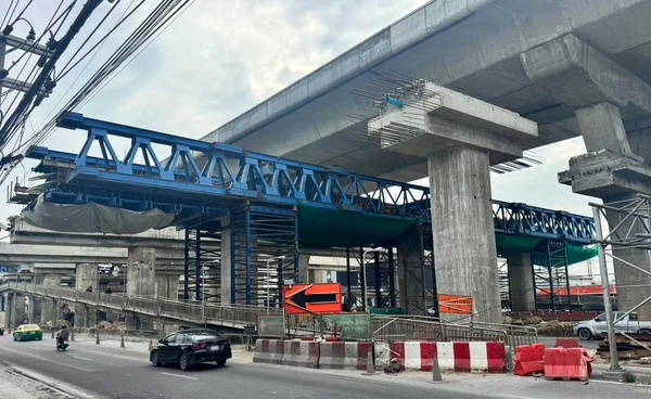 กรมทางหลวง ชี้แจงเหตุคอนกรีตไหลลงถนนพระราม 2 ยืนยันไม่ใช่การทรุดตัว 