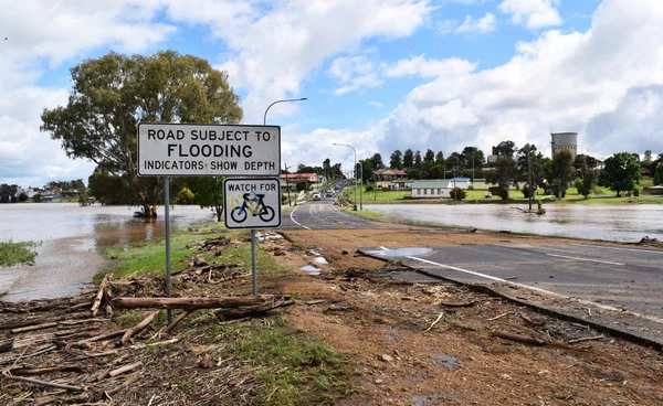 ถนนออสเตรเลียพังยับ  ภาวะโลกร้อนเป็นเหตุ