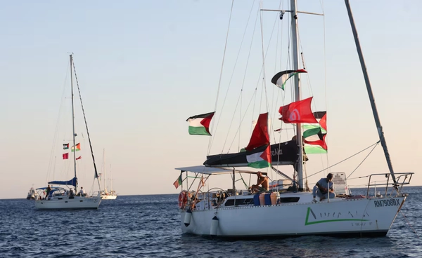 นักเคลื่อนไหวจัดตั้ง "กองเรือช่วยเหลือกาซา" ชุดใหม่ หลังอิสราเอลโจมตี "Global Sumud Flotilla"