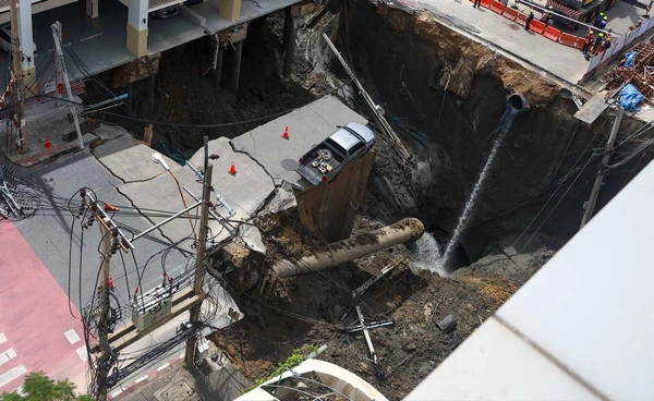 กทม. สั่งมาตรการเร่งด่วน 7 ข้อ คุมสถานการณ์ถนนทรุดบริเวณหน้าวชิรพยาบาล