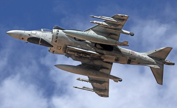 สหรัฐฯ ส่งเครื่องบินขับไล่ประจำการใกล้เวเนซุเอลาเพิ่มอีก ท่ามกลางความขัดแย้งตึงเครียด 