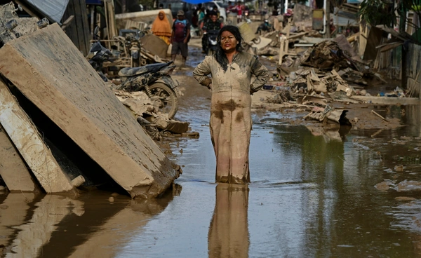 รัฐบาลอินโดนีเซียทุ่มงบหลักล้านล้านรูเปียห์อินโดนีเซียช่วยผู้ประสบภัยน้ำท่วม 