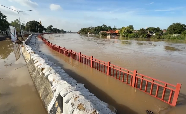เสริมคันกั้นน้ำ 2 ชั้น สกัดน้ำท่วมเกาะเมืองอยุธยา