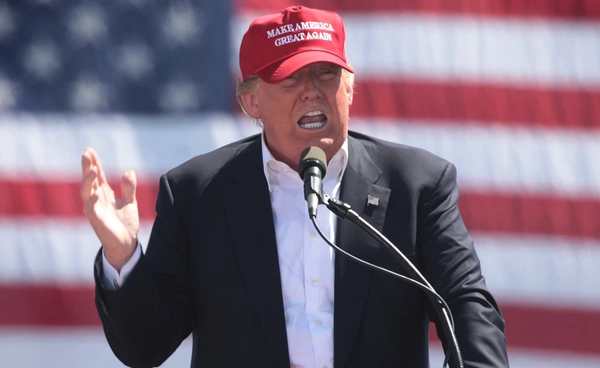 ทรัมป์อนุมัติ Nvidia ส่งออกชิป H200 ให้จีน แลกส่วนแบ่งรายได้ 25% เข้าคลังสหรัฐฯ