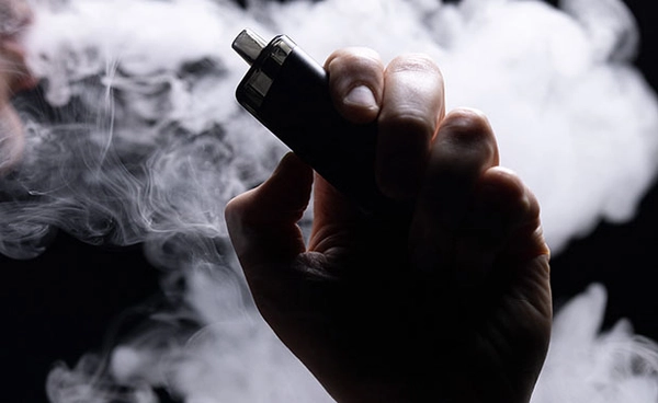 เตือนภัย “บุหรี่ซอมบี้” ผสมยาสลบอันตรายถึงชีวิต ระบาดย่านทองหล่อ