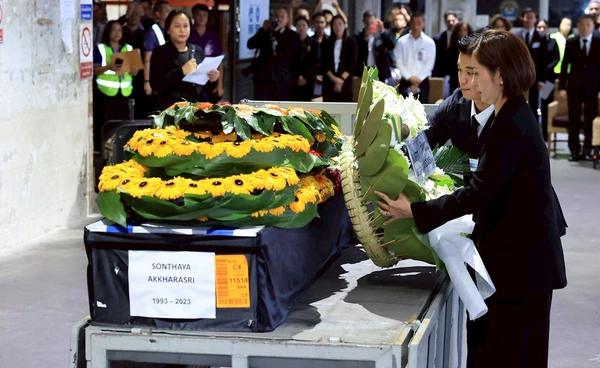 ร่างตัวประกันชาวไทยที่เสียชีวิตในกาซาถึงไทยแล้ว  แรงงานพร้อมเยียวยาเต็มที่ 