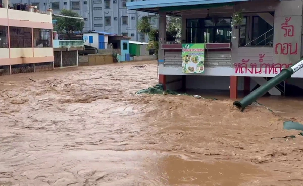 “แม่สาย” เตรียมรับน้ำระลอกใหญ่  หลังน้ำทะลักท่วมพื้นที่