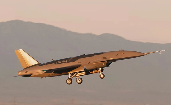 เครื่องบินขับไล่ไร้คนขับ "Fury" ที่พัฒนาโดยบริษัท Anduril ประสบความสำเร็จในการบินทดสอบครั้งแรก