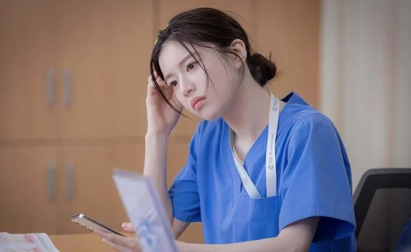 Resident Playbook  Go Youn-jung