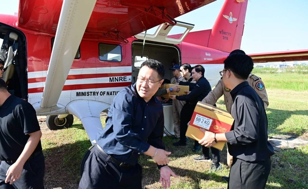 ส่งไก่สดซีพี 1 ตัน ขึ้นเครื่องบิน ทส. เร่งช่วยผู้ประสบภัยหาดใหญ่