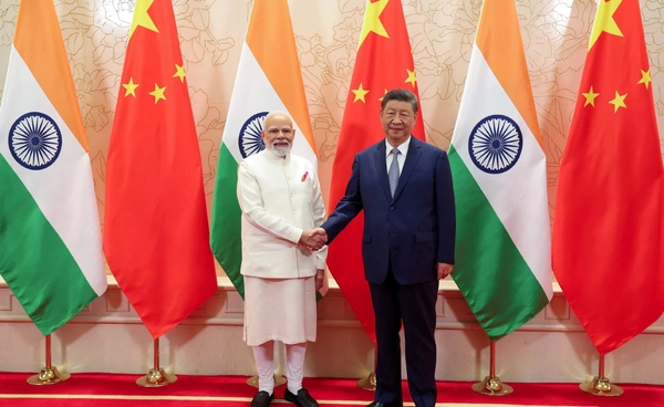 โมดี-สี จิ้นผิง เจอกันครั้งแรกในรอบ 7 ปี มุ่งเดินหน้าฟื้นสัมพันธ์