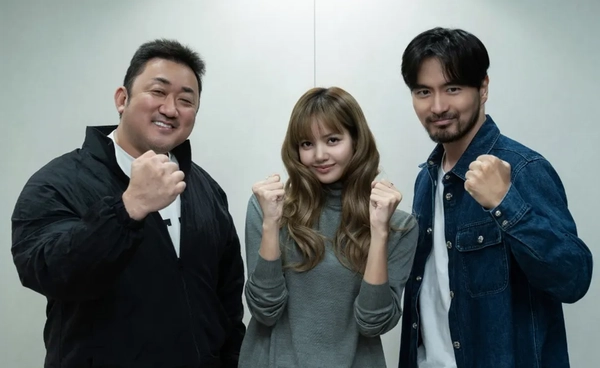 "ลิซ่า" เตรียมเล่นหนังครั้งแรกประกบคู่ตัวท็อปเกาหลีใน “TYGO” 