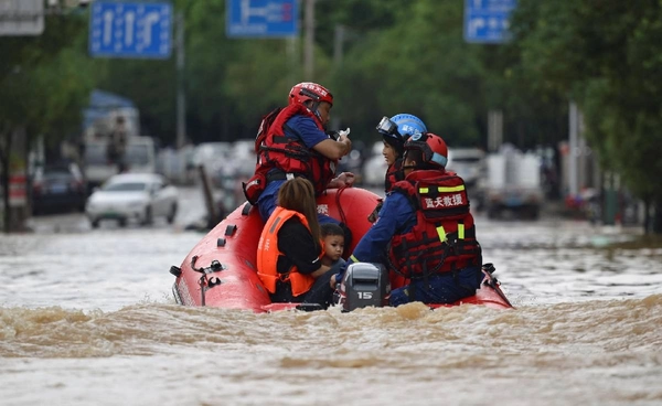 จีนตอนใต้น้ำท่วมใหญ่ แม่น้ำเกินระดับวิกฤต “หูหนาน” ท่วมหนักสุดในรอบ 27 ปี