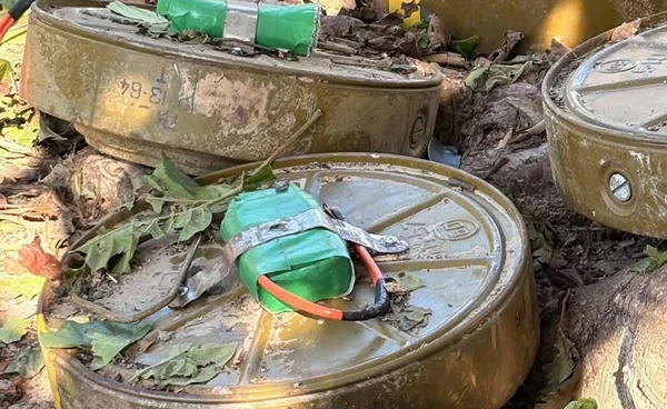 ทบ.รับกำลังพลเหยียบทุ่นระเบิดรายที่ 10 รอ ทภ.2 ชี้แจงทางการ