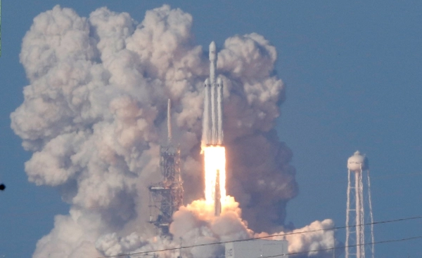 อุตสาหกรรมอวกาศก้าวหน้า แลกด้วยมลพิษมหาศาล ช่องว่างที่ไร้การควบคุม