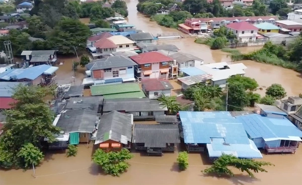 อยุธยาน้ำท่วมยังวิกฤตขยายวง 12 อำเภอ เดือดร้อนกว่า 5 หมื่นครัวเรือน