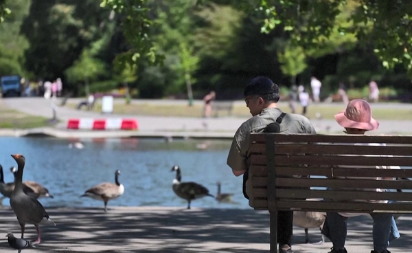 “กรุงลอนดอน” เผชิญกับสภาพอากาศร้อนจัด