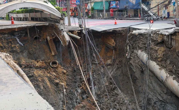 ขสมก. แจ้งปรับเส้นทางรถโดยสารเป็นการชั่วคราว เลี่ยงถนนสามเสนทรุดตัว