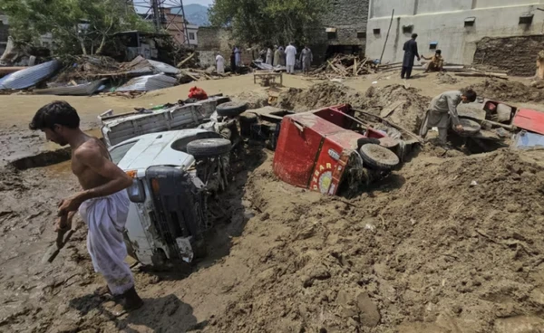 ฝนมรสุมถล่มปากีสถาน เสียชีวิตแล้วกว่า 340 ราย