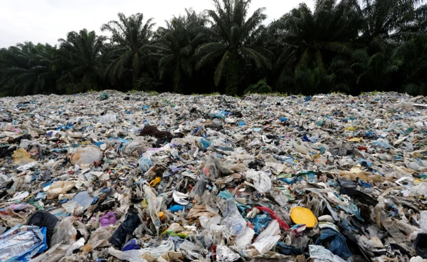 โลกจมขยะพลาสติก  ยุโรปเอาจริง  แต่ไทยยังเทรวมเป็นภูเขาขยะ
