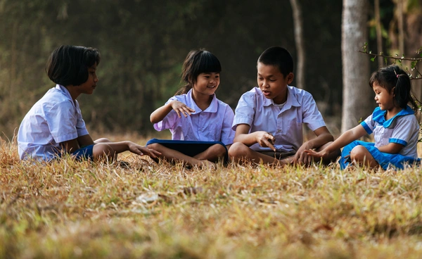 การศึกษาถูกบีบให้ถอยหลัง? ทำอนาคตเด็ก “ชะงักทั้งรุ่น” ไฟชายแดนเขย่าโครงสร้างการเรียนรู้ทั้งระบบ