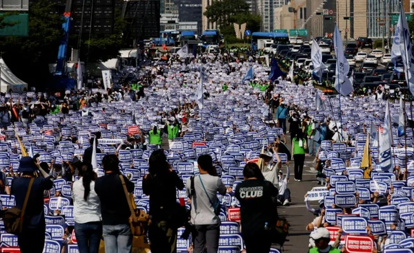 แพทย์เกาหลีใต้กลับไปทำงานแล้ว หลังผละงานนาน 18 เดือน