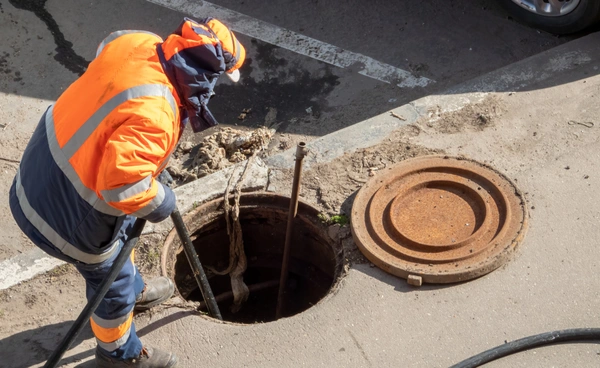 คนงานญี่ปุ่นตกท่อระบายน้ำ เสียชีวิต 4 ราย